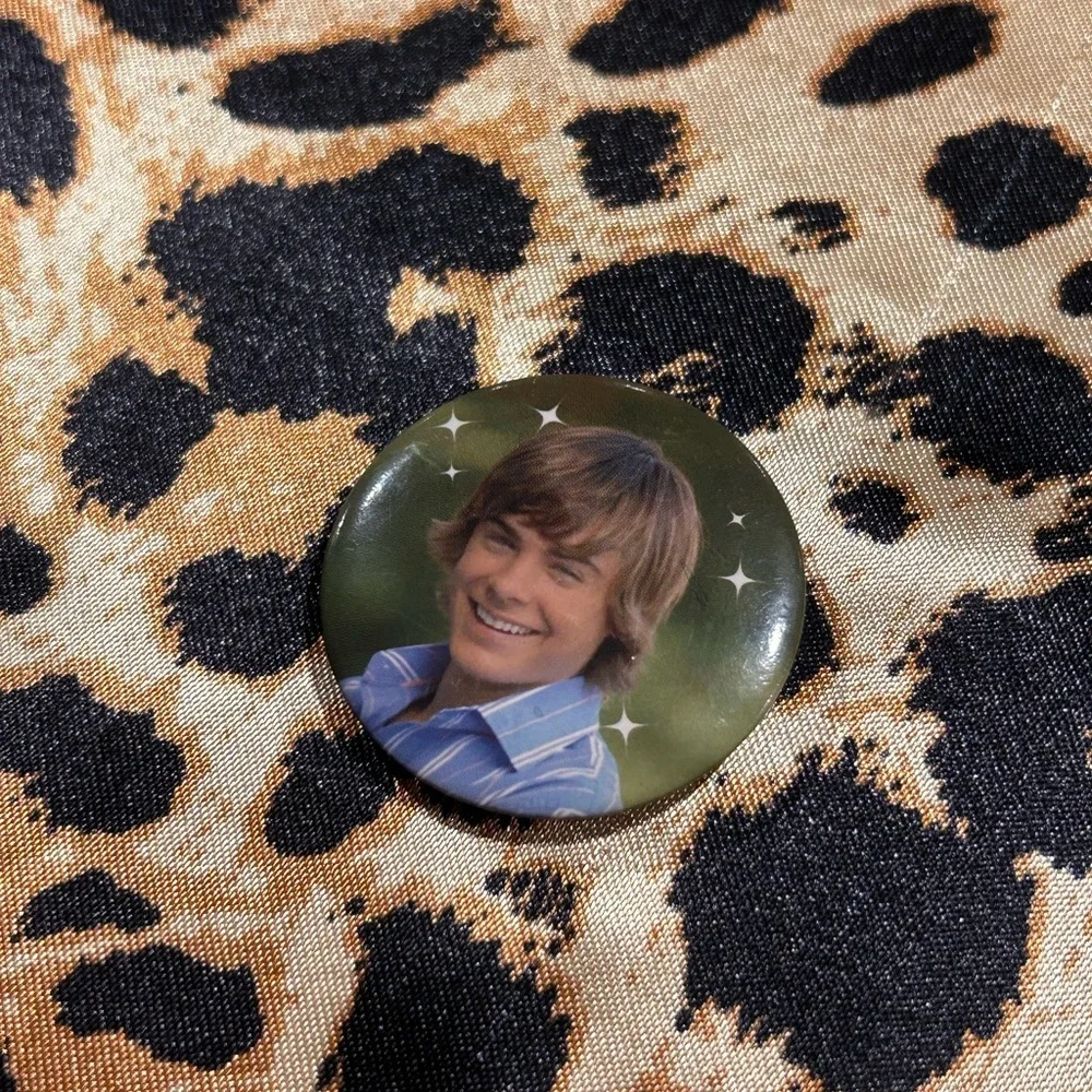 Y2K High School Musical Troy Bolton / Zac Efron Button Pin